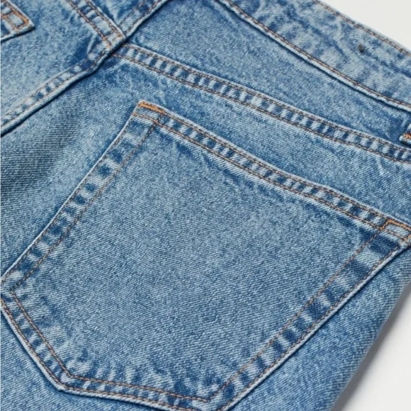 H&M 90s Straight Leg Jeans - Picture 3 of 9